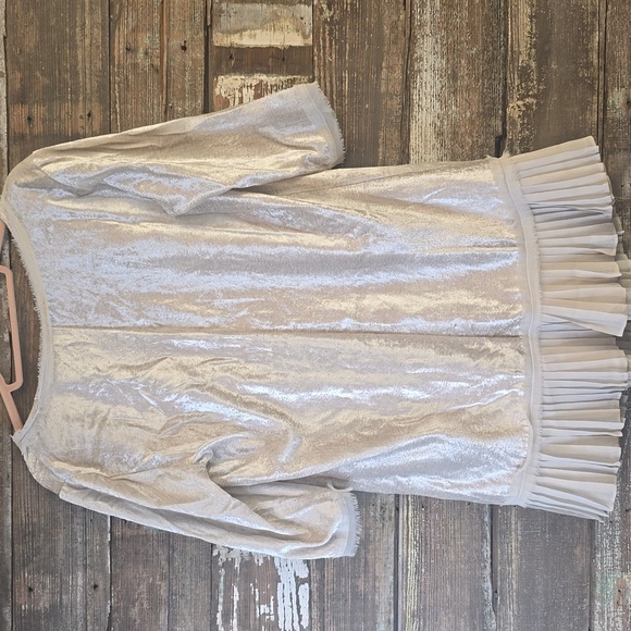 Twin Set Simona Barbieri Elegant Cream Blouse with Floral Accents, Size S - Picture 2 of 4